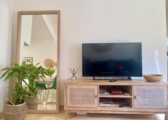 Mariposa Beach Apartment